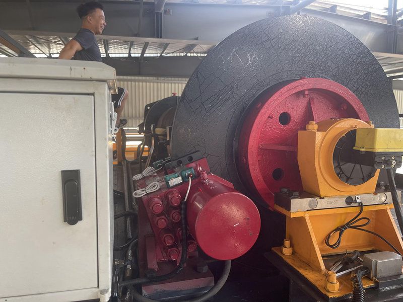 湖北黃岡冶金用天車(chē)SB100現(xiàn)場(chǎng)指導(dǎo)調(diào)試